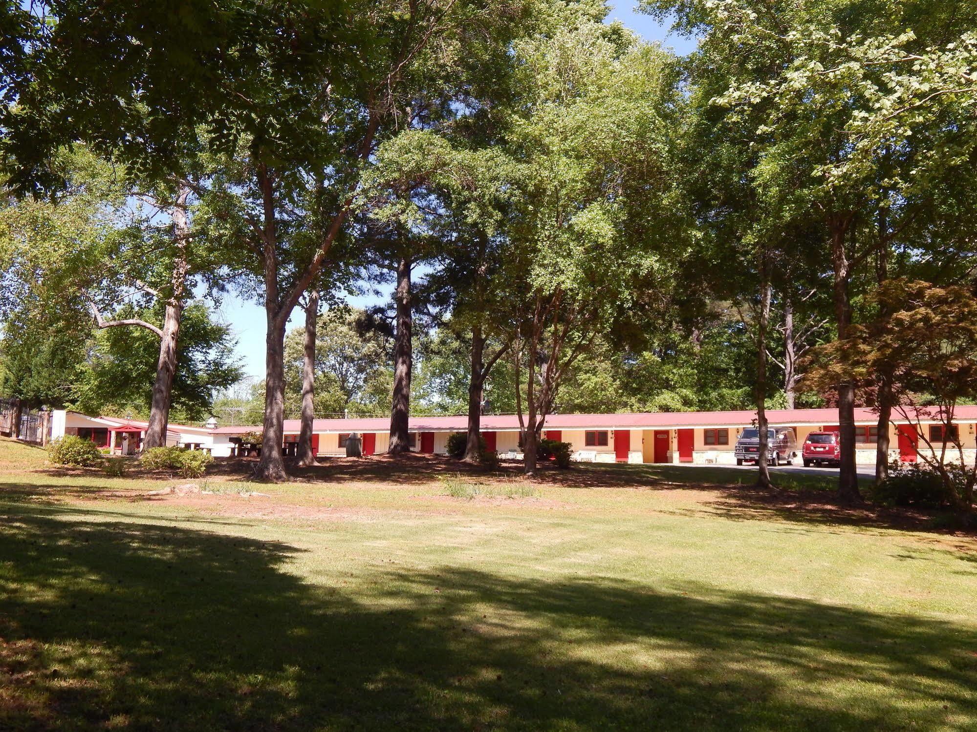 Valley Inn - Hamilton Ga Bagian luar foto